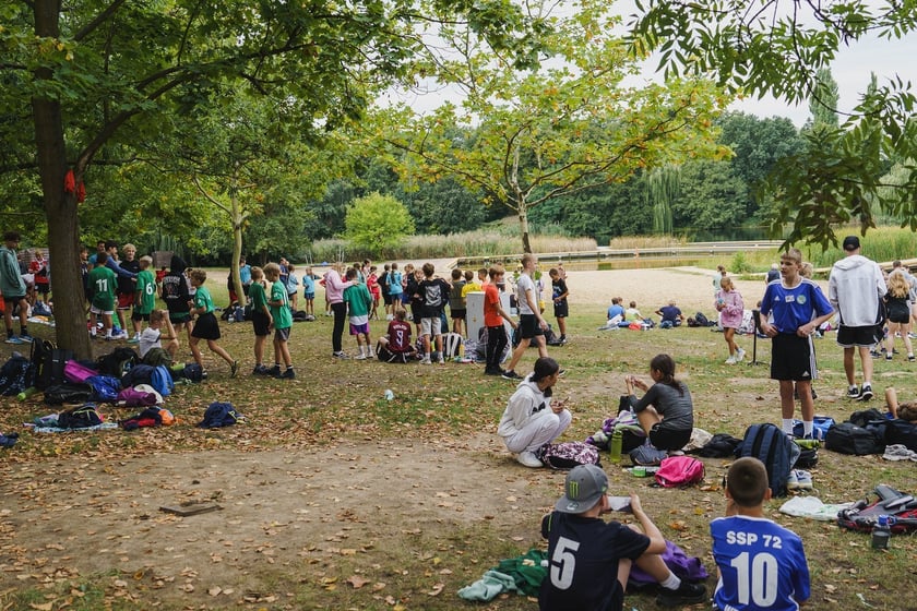 11 września uczniowie na sportowo zainaugurowali rok szkolny 2024/2025. Na Morskim Oku wzięli udział w Mistrzostwach Wrocławia w Indywidualnych Biegach Przełajowych.