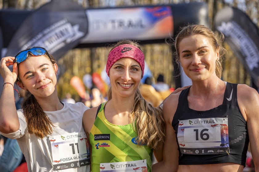 Bieg CITY TRAIL w Lesie Osobowickim we Wrocławiu. Zdjęcia biegaczy