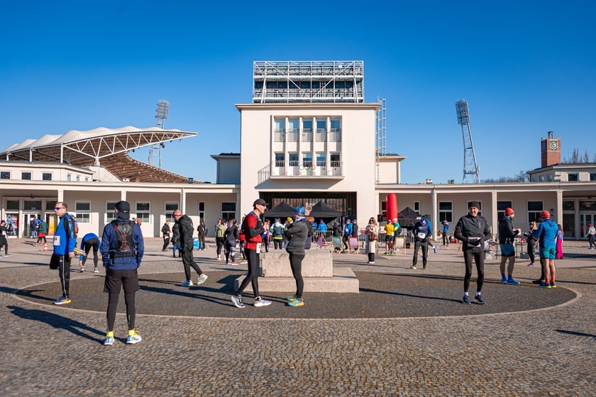 Wrocławska Trzydziestka - zdjęcia uczestników biegu na Stadionie Olimpijskim - 16 marca 2025 r.