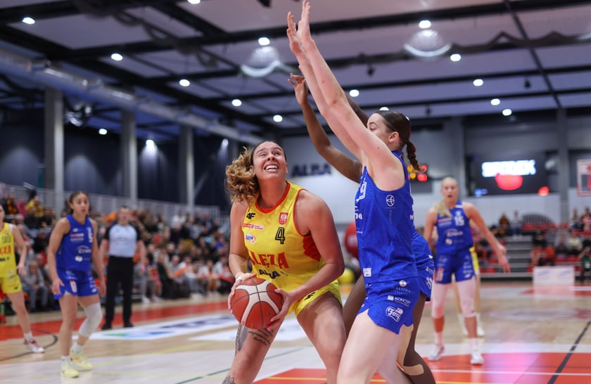 Mecz koszykówki kobiet Śleza Wroclaw vs. Gorzów Wielkopolski stoczony 26.03.2025 we Wrocławiu
