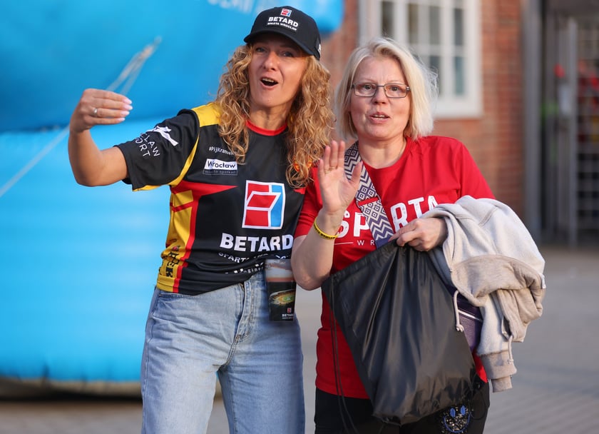 Mecz Sparta - Falubaz. Inauguracja sezonu PGE Ekstraligi we Wrocławiu