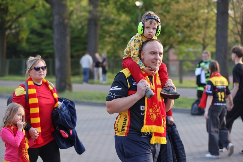 Mecz Sparta - Falubaz. Inauguracja sezonu PGE Ekstraligi we Wrocławiu