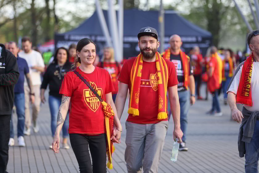 Mecz Sparta - Falubaz. Inauguracja sezonu PGE Ekstraligi we Wrocławiu