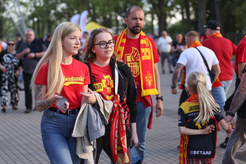 Mecz Sparta - Falubaz. Inauguracja sezonu PGE Ekstraligi we Wrocławiu