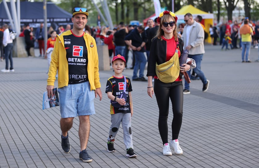 Mecz Sparta - Falubaz. Inauguracja sezonu PGE Ekstraligi we Wrocławiu