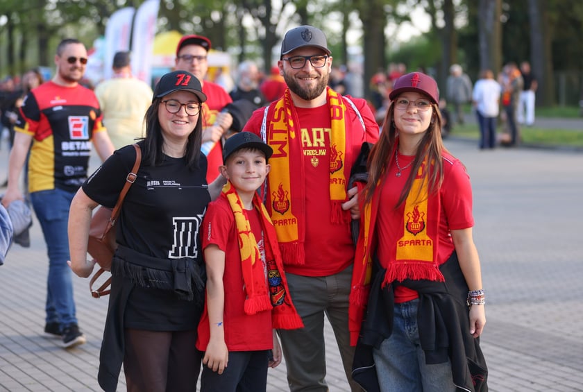 Mecz Sparta - Falubaz. Inauguracja sezonu PGE Ekstraligi we Wrocławiu
