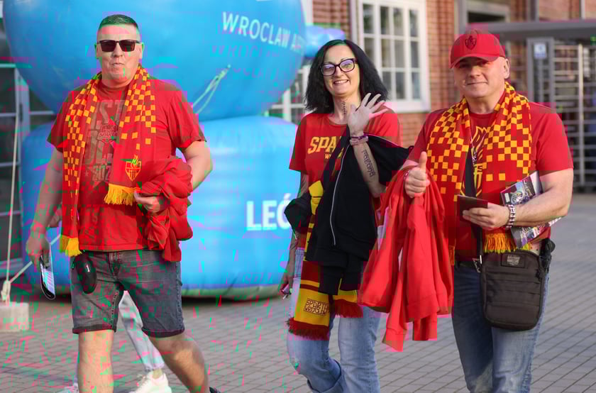 Mecz Sparta - Falubaz. Inauguracja sezonu PGE Ekstraligi we Wrocławiu