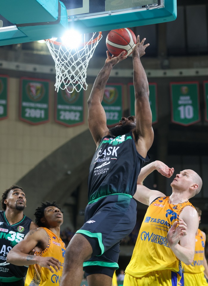 Mecz Śląska ze Stalą (91:87) w Hali Stulecia