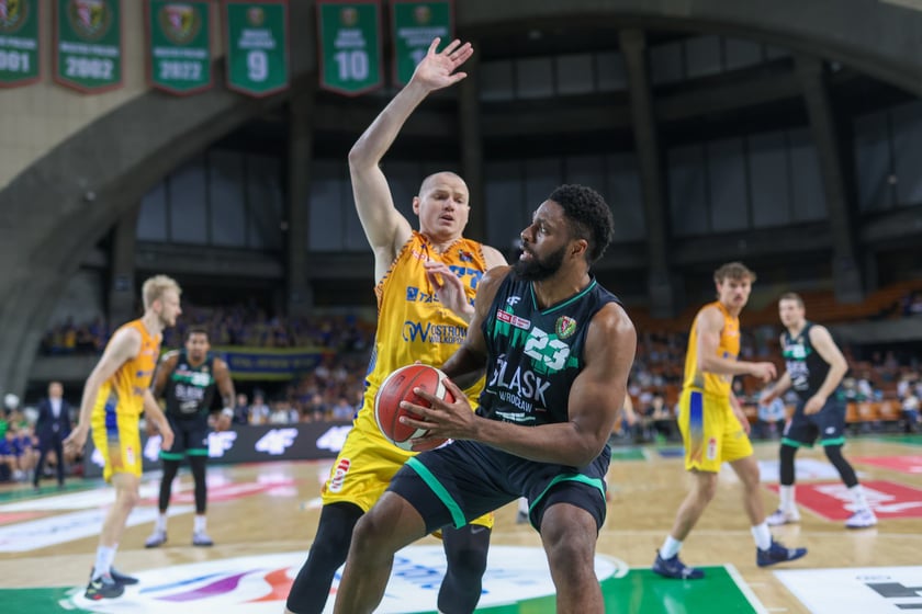 Mecz Śląska ze Stalą (91:87) w Hali Stulecia