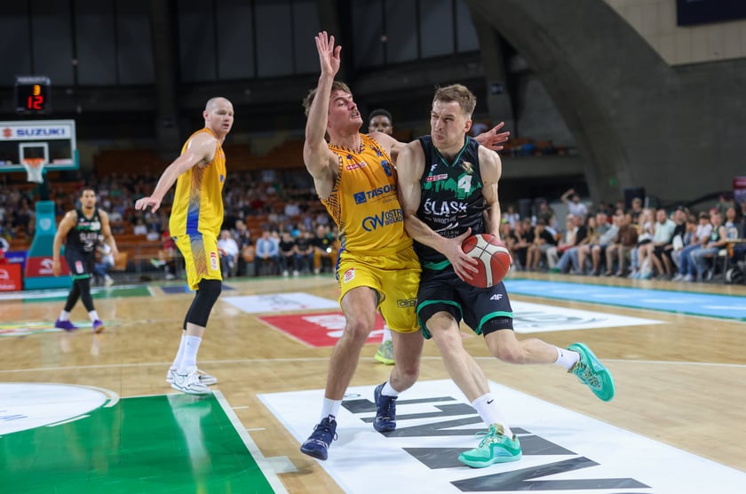 Mecz Śląska ze Stalą (91:87) w Hali Stulecia