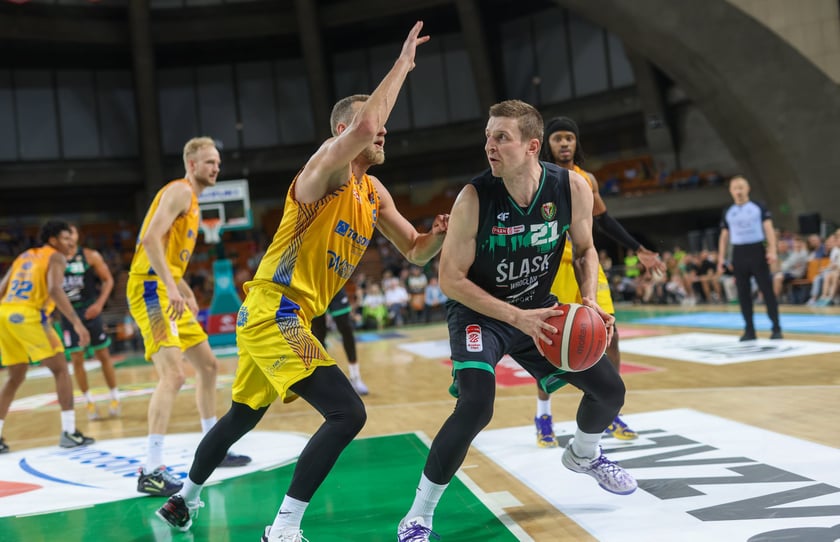 Mecz Śląska ze Stalą (91:87) w Hali Stulecia