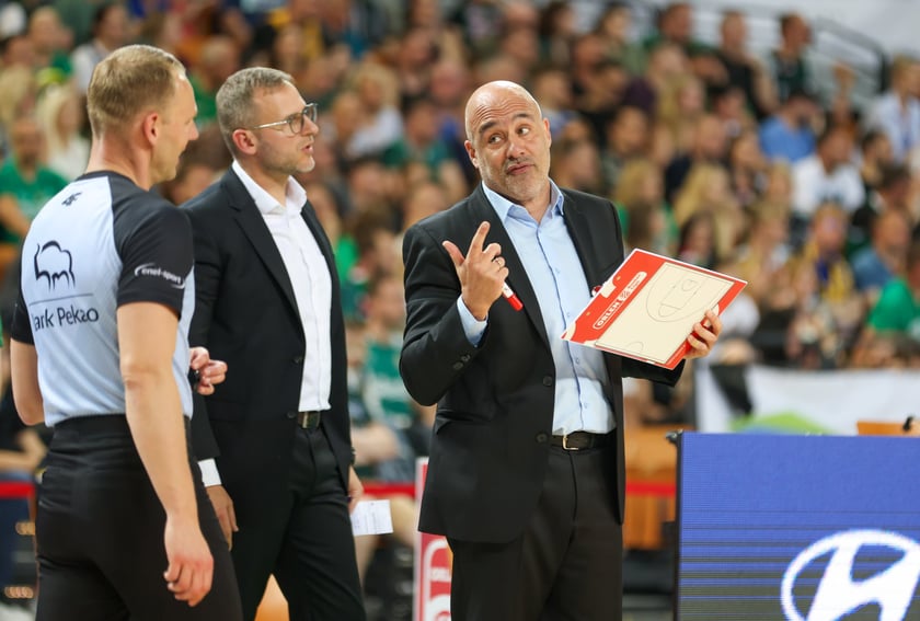 Mecz Śląska ze Stalą (91:87) w Hali Stulecia