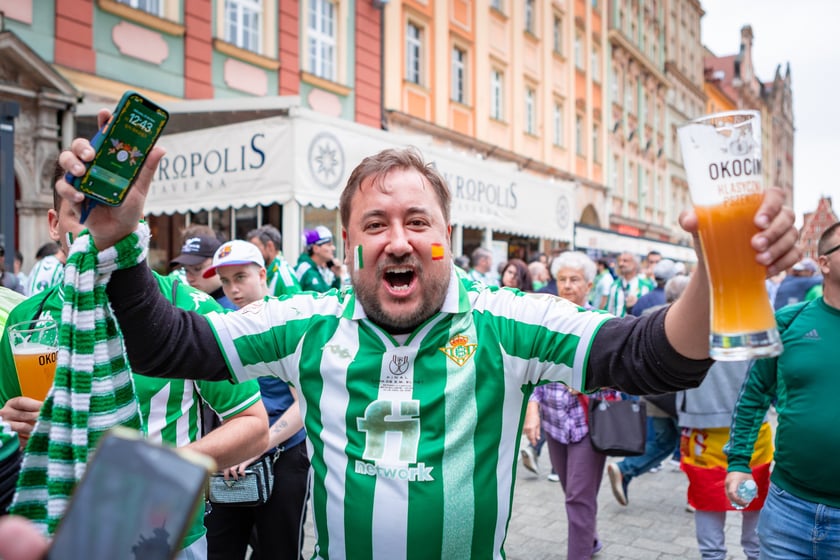 Pokazowy mecz w strefie Fan Festival w rynku, 28 maja 2025