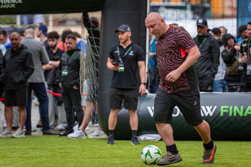 Pokazowy mecz w strefie Fan Festival w rynku, 28 maja 2025