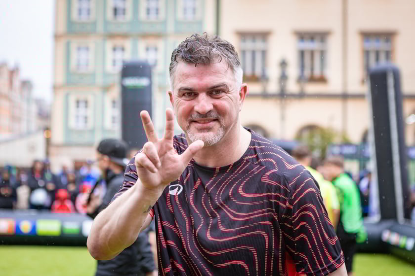Pokazowy mecz w strefie Fan Festival w rynku, 28 maja 2025
