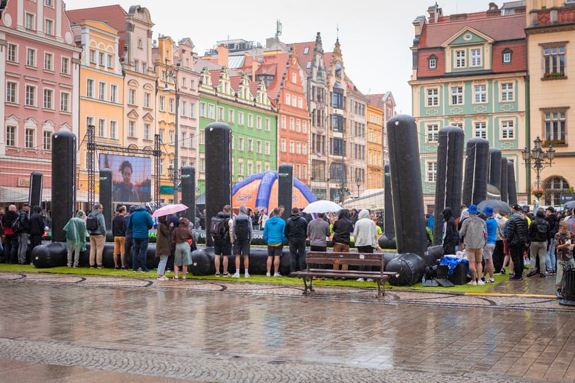 Pokazowy mecz w strefie Fan Festival w rynku, 28 maja 2025