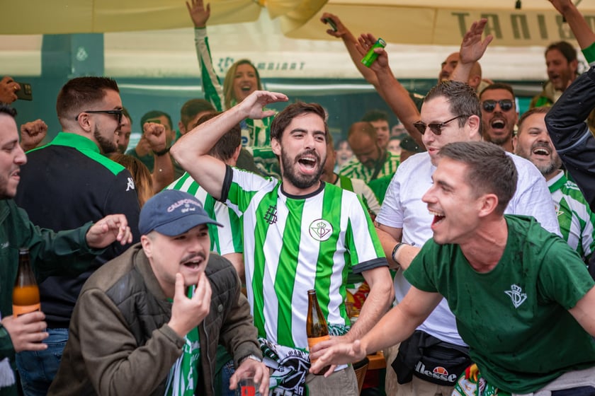 Pokazowy mecz w strefie Fan Festival w rynku, 28 maja 2025