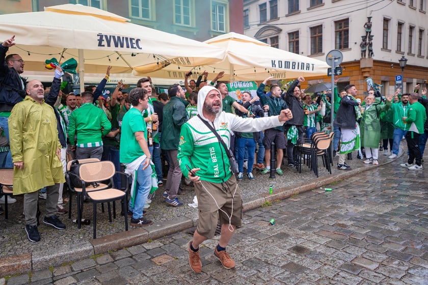 Pokazowy mecz w strefie Fan Festival w rynku, 28 maja 2025