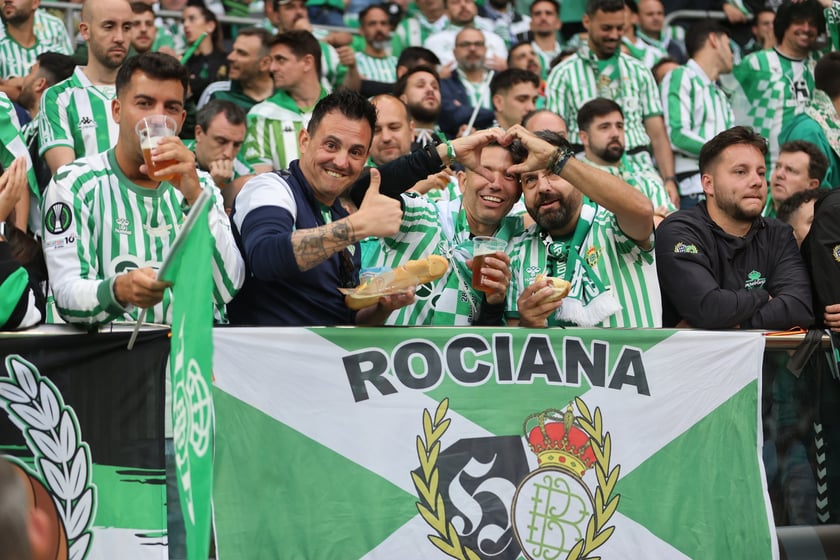 Finał Ligi Konferencji Chelsea F.C - Real Betis we Wrocławiu - zdjęcia kibiców