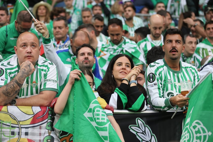 Finał Ligi Konferencji Chelsea F.C - Real Betis we Wrocławiu - zdjęcia kibiców
