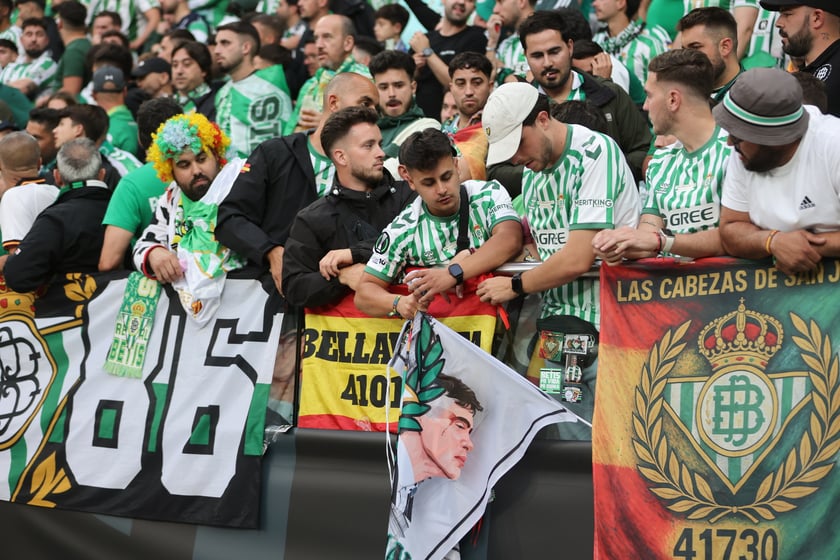 Finał Ligi Konferencji Chelsea F.C - Real Betis we Wrocławiu - zdjęcia kibiców
