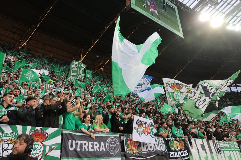 Finał Ligi Konferencji Chelsea F.C - Real Betis we Wrocławiu - zdjęcia kibiców