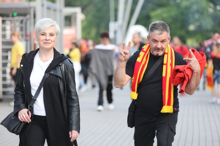 Kibice przed Stadionem Olimpijskim przed meczem Betard Sparta Wrocław - Włókniarz Częstochowa - 30 maja 2025 r.