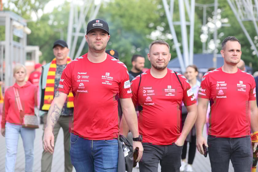 Kibice przed Stadionem Olimpijskim przed meczem Betard Sparta Wrocław - Włókniarz Częstochowa - 30 maja 2025 r.