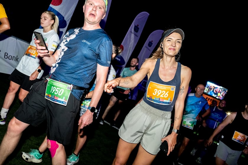 Uczestnicy 11. PKO Nocnego Wrocław Półmaratonu
