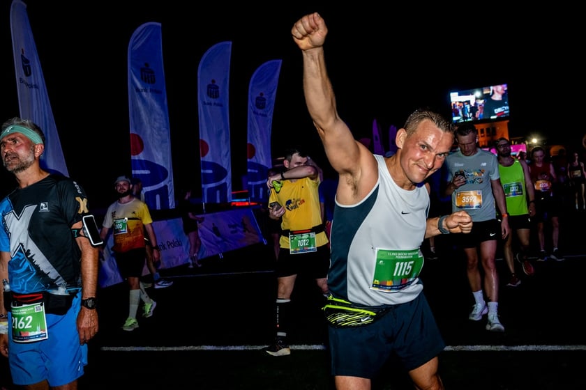 Uczestnicy 11. PKO Nocnego Wrocław Półmaratonu