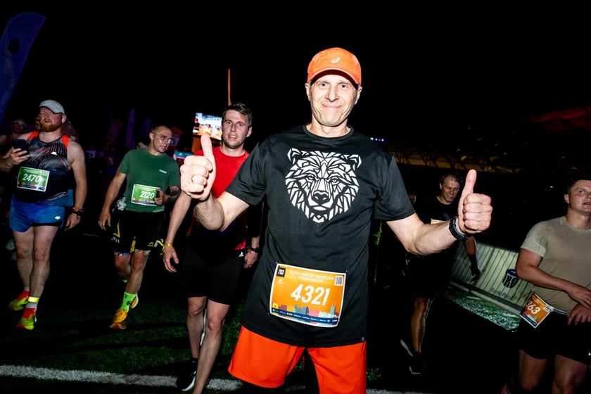 Uczestnicy 11. PKO Nocnego Wrocław Półmaratonu