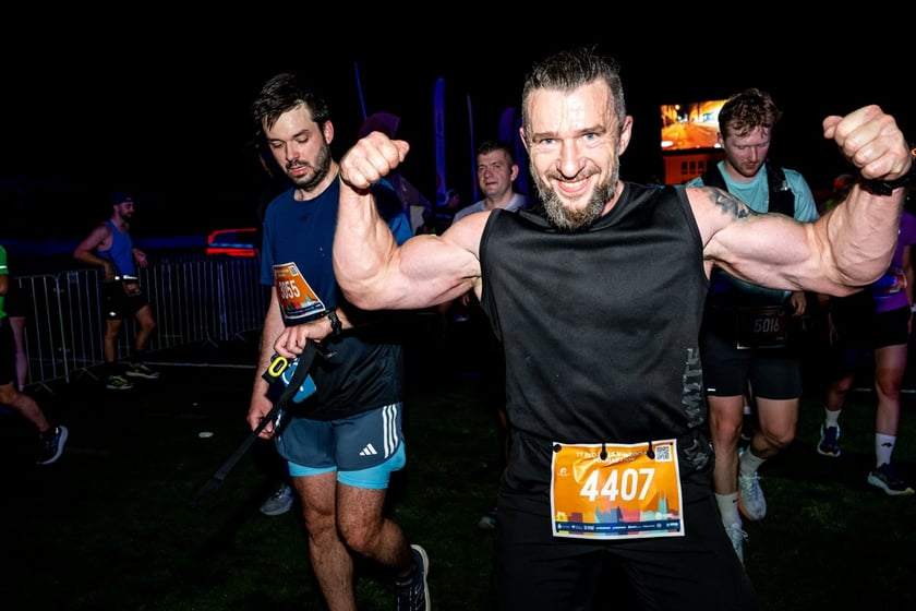 Uczestnicy 11. PKO Nocnego Wrocław Półmaratonu