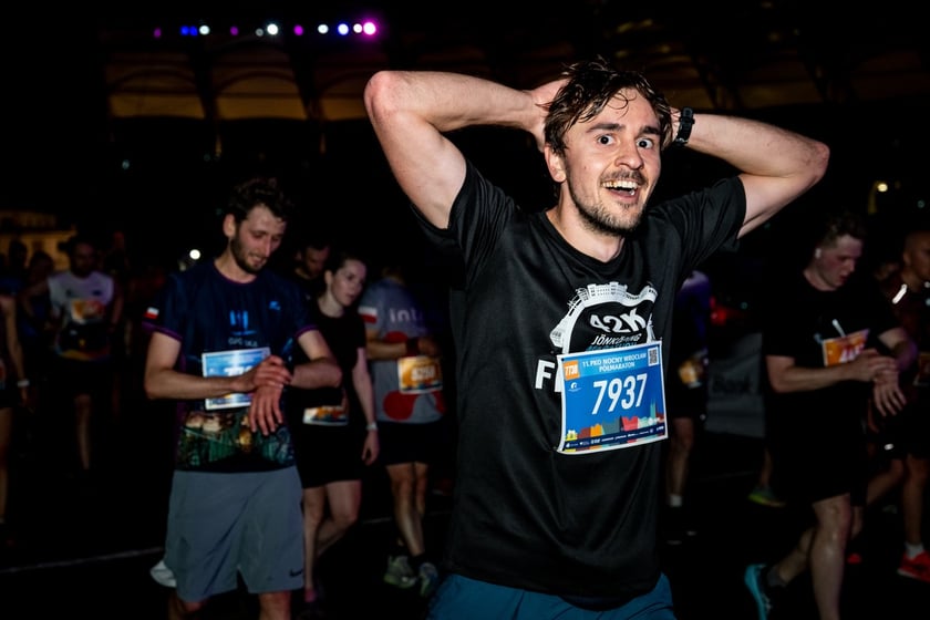Uczestnicy 11. PKO Nocnego Wrocław Półmaratonu