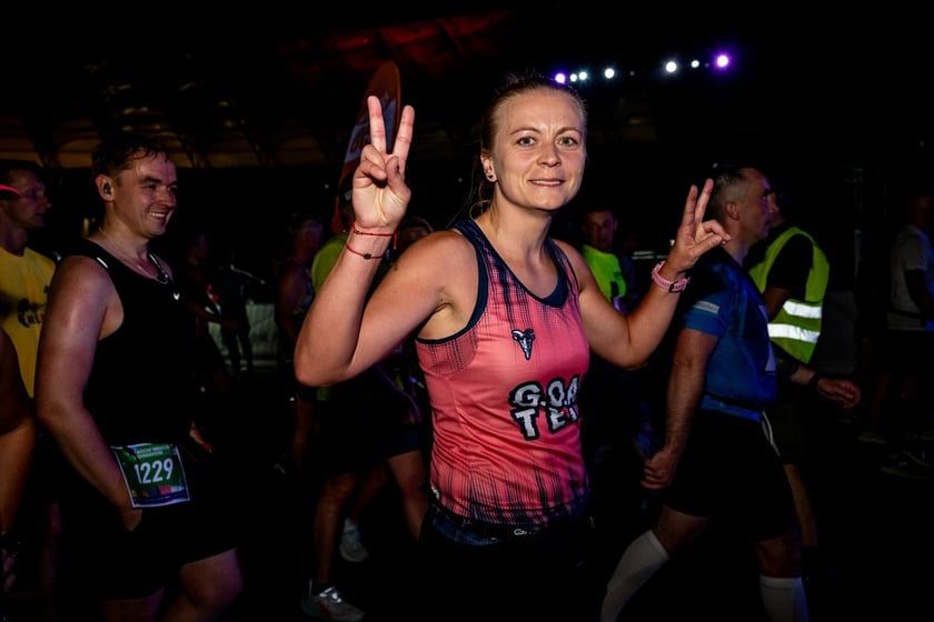 Uczestnicy 11. PKO Nocnego Wrocław Półmaratonu