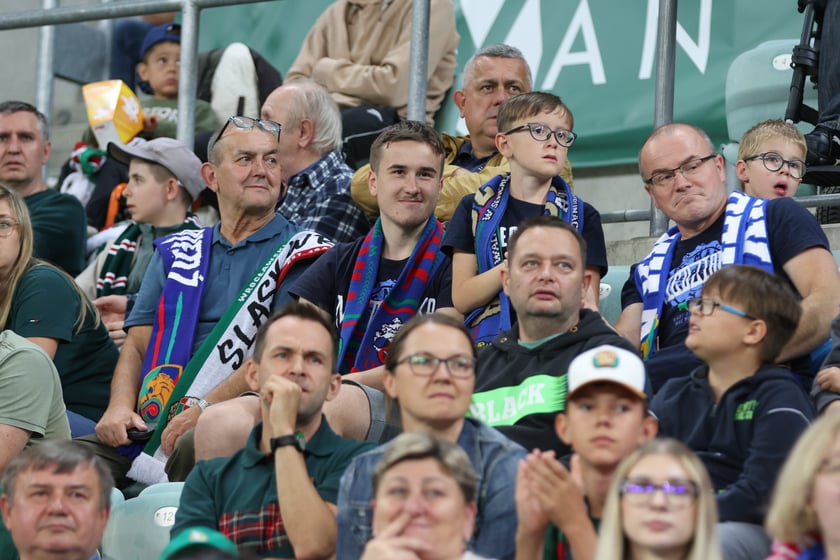 Kibice na Tarczyński Arena na meczu Śląska Wrocław z Miedzią Legnica