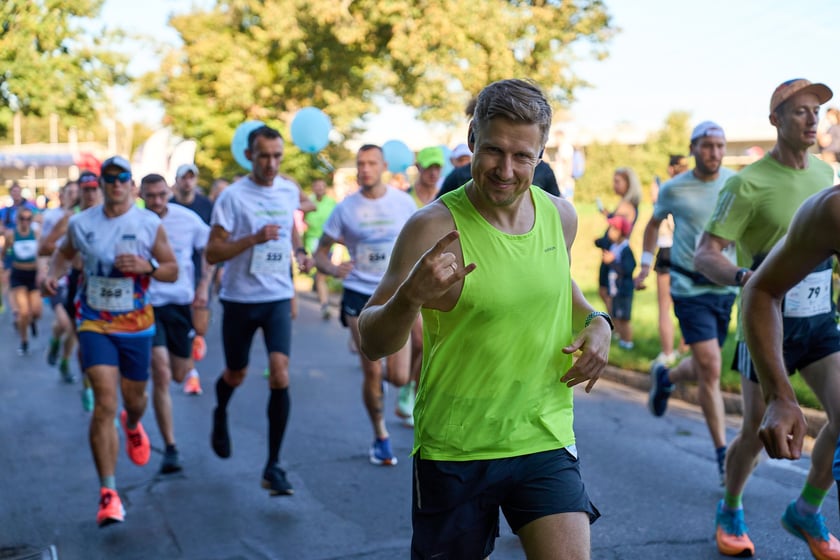 Orthos H2O P&oacute;łmaraton 2025