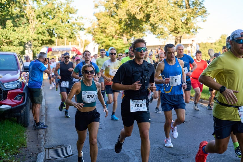 Orthos H2O P&oacute;łmaraton 2025