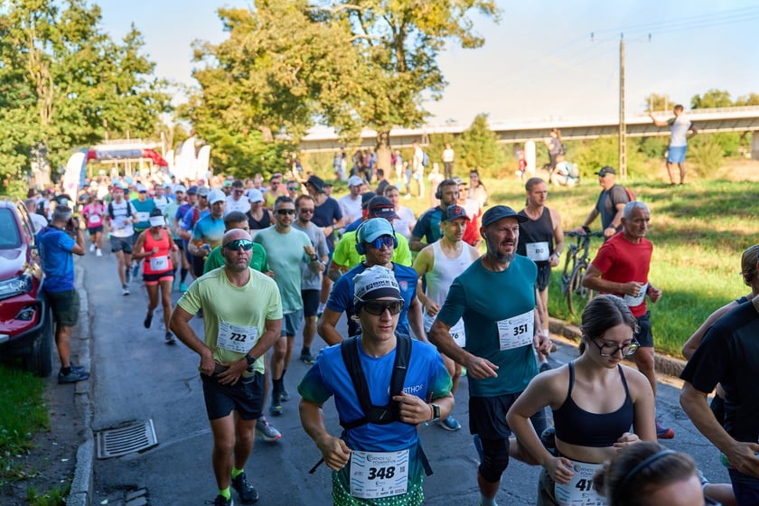 Orthos H2O P&oacute;łmaraton 2025