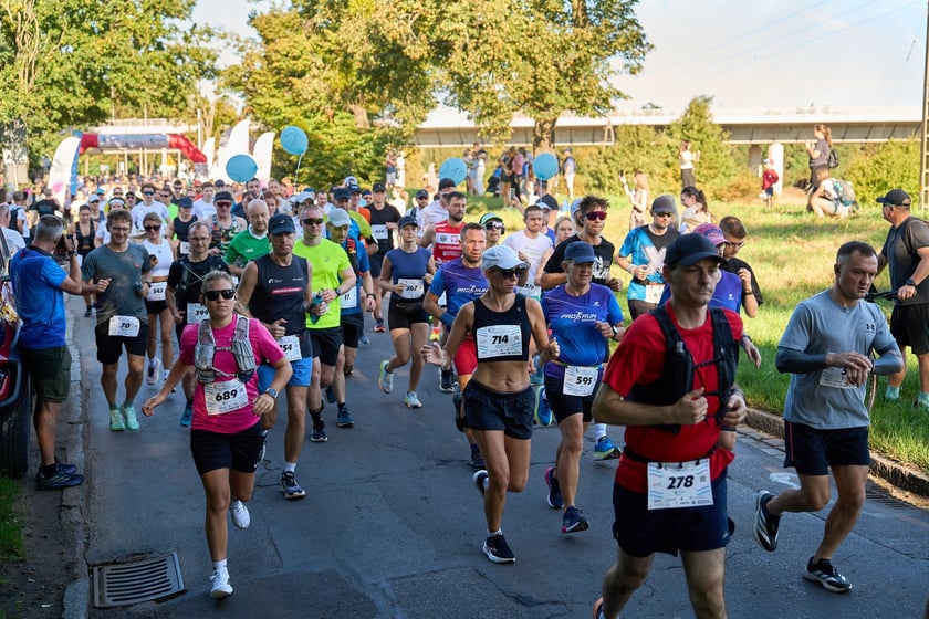 Orthos H2O P&oacute;łmaraton 2025