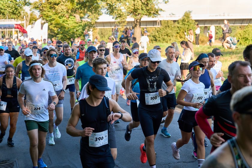 Orthos H2O P&oacute;łmaraton 2025