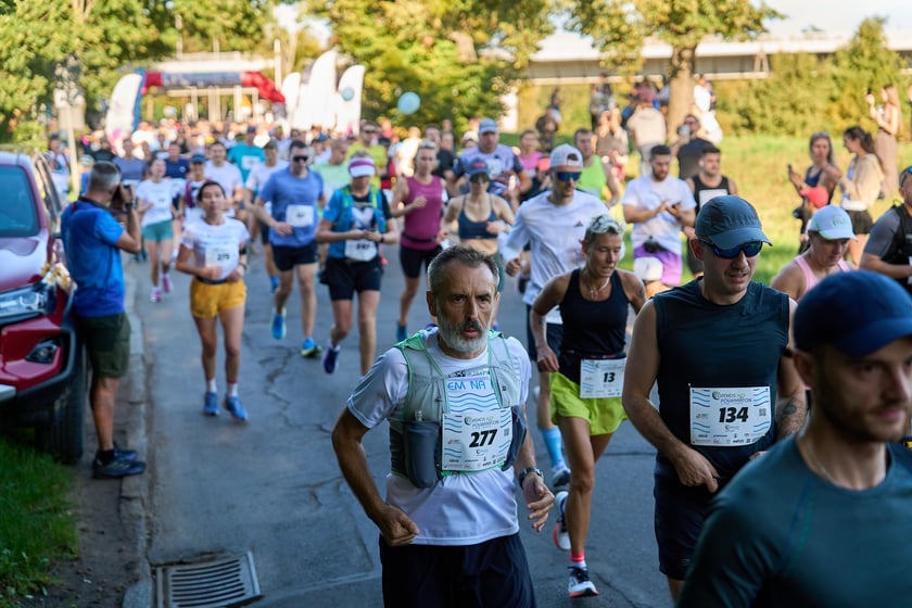 Orthos H2O P&oacute;łmaraton 2025