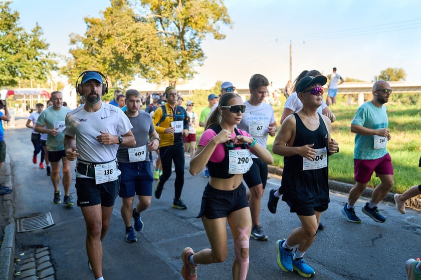 Orthos H2O P&oacute;łmaraton 2025