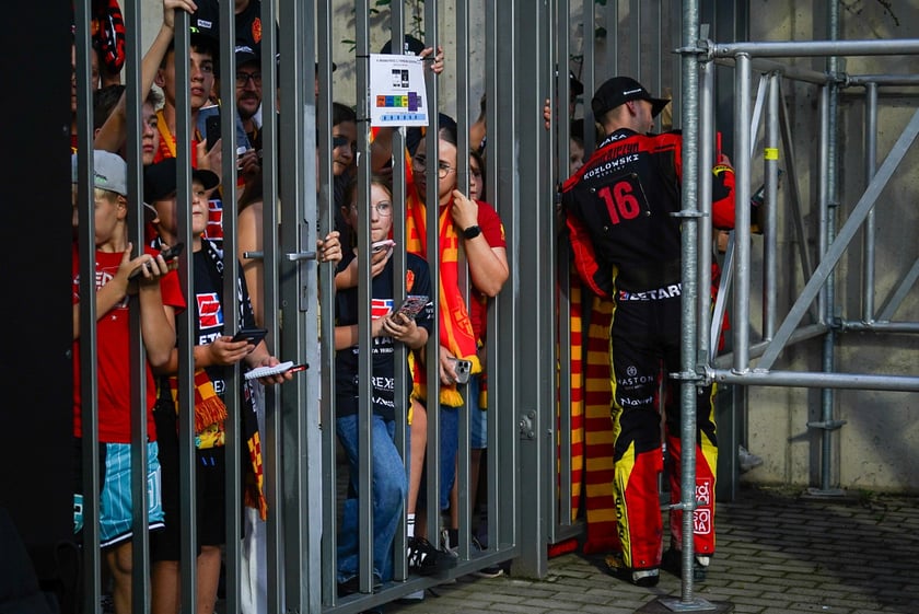 Betard Sparta Wrocław 61:29 GKM Sparta. Galeria zdjęć kibic&oacute;w - 21 września