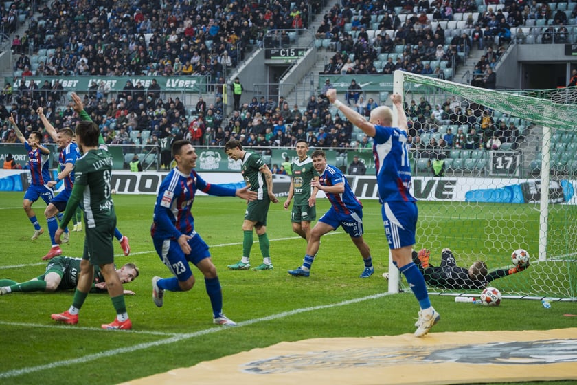 Powiększ obraz: Mecz Śląsk Wrocław - Polonia Bytom na Tarczyński Arena