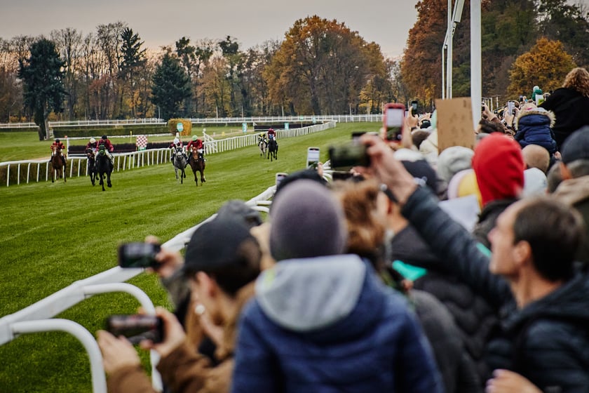 Ostatni dzień wyścigowy na Partynicach