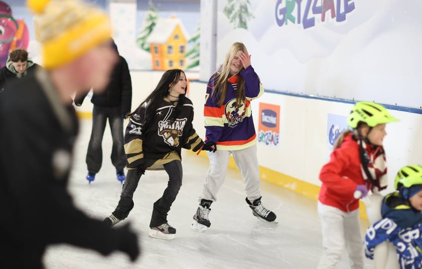 Sobotę 22 listopada 2025 r. ruszyło lodowisko na Tarczyński Arenie