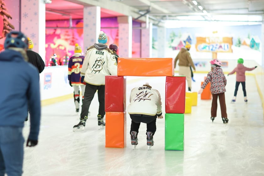 Sobotę 22 listopada 2025 r. ruszyło lodowisko na Tarczyński Arenie