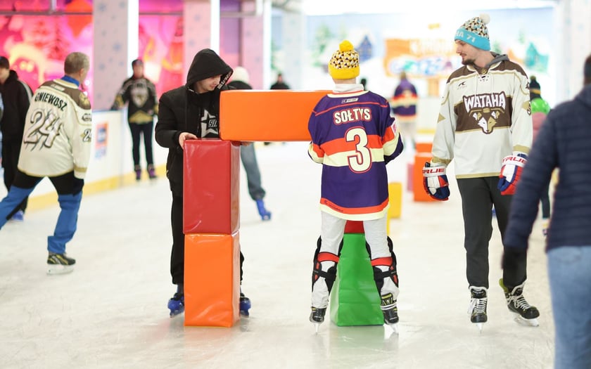 Sobotę 22 listopada 2025 r. ruszyło lodowisko na Tarczyński Arenie