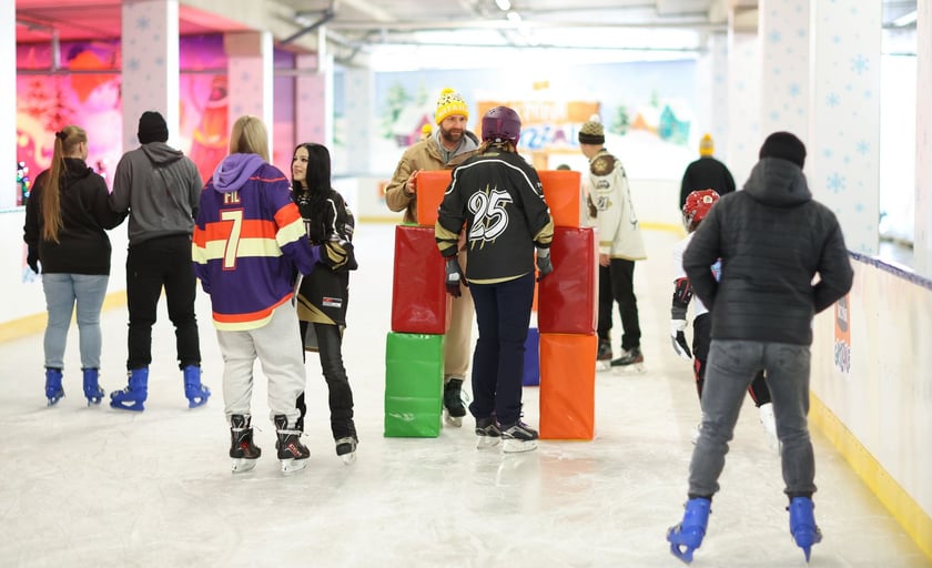 Sobotę 22 listopada 2025 r. ruszyło lodowisko na Tarczyński Arenie