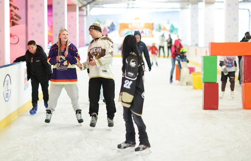 Sobotę 22 listopada 2025 r. ruszyło lodowisko na Tarczyński Arenie